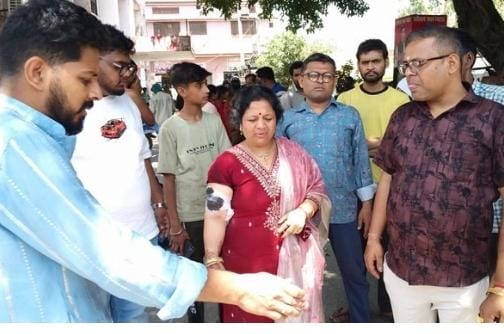 Mad dog creates panic in Bisauli, 36 people injured