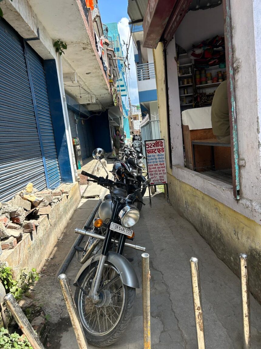 Gopaldhara Gate controversy: Municipal Corporation accused of appeasing BJP leaders
