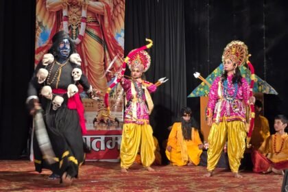 Grand inauguration of the Shri Lakshmi Bhandar Hookah Club's Ramlila; enactment of episodes ranging from the birth of Lord Ram to the worship of Goddess Gauri.